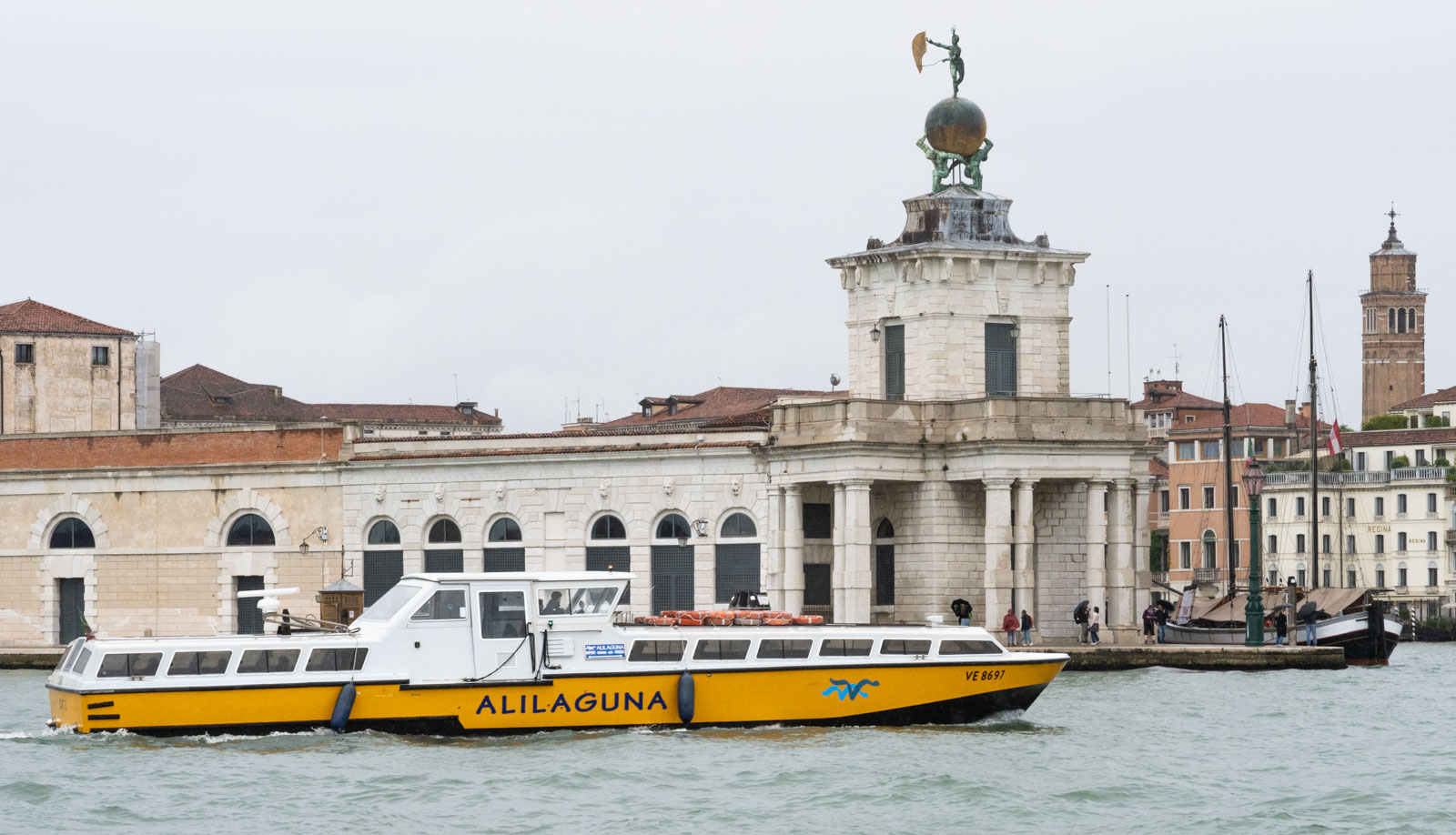 03_Boat Venice